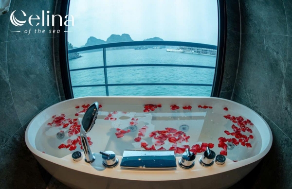 OCEAN BALCONY