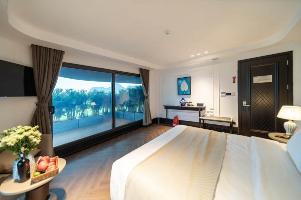 MOON SUITE